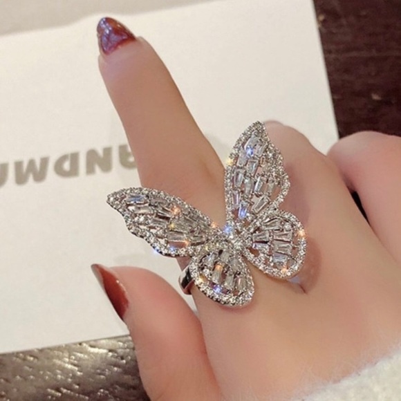 925 Sterling Silver Large Butterfly Diamonds Ring - Picture 7 of 11
